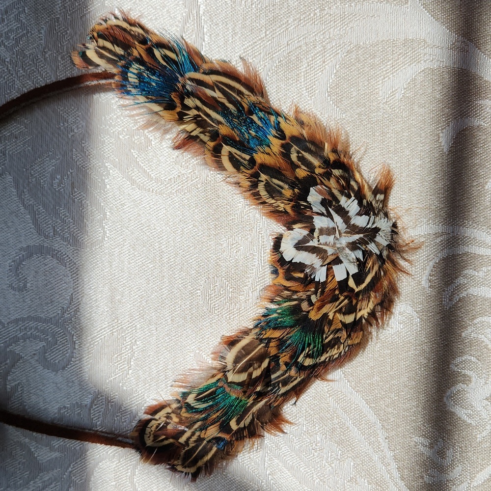 Real feather and leather choker necklace brown turquoise green white - Picture 8 of 9